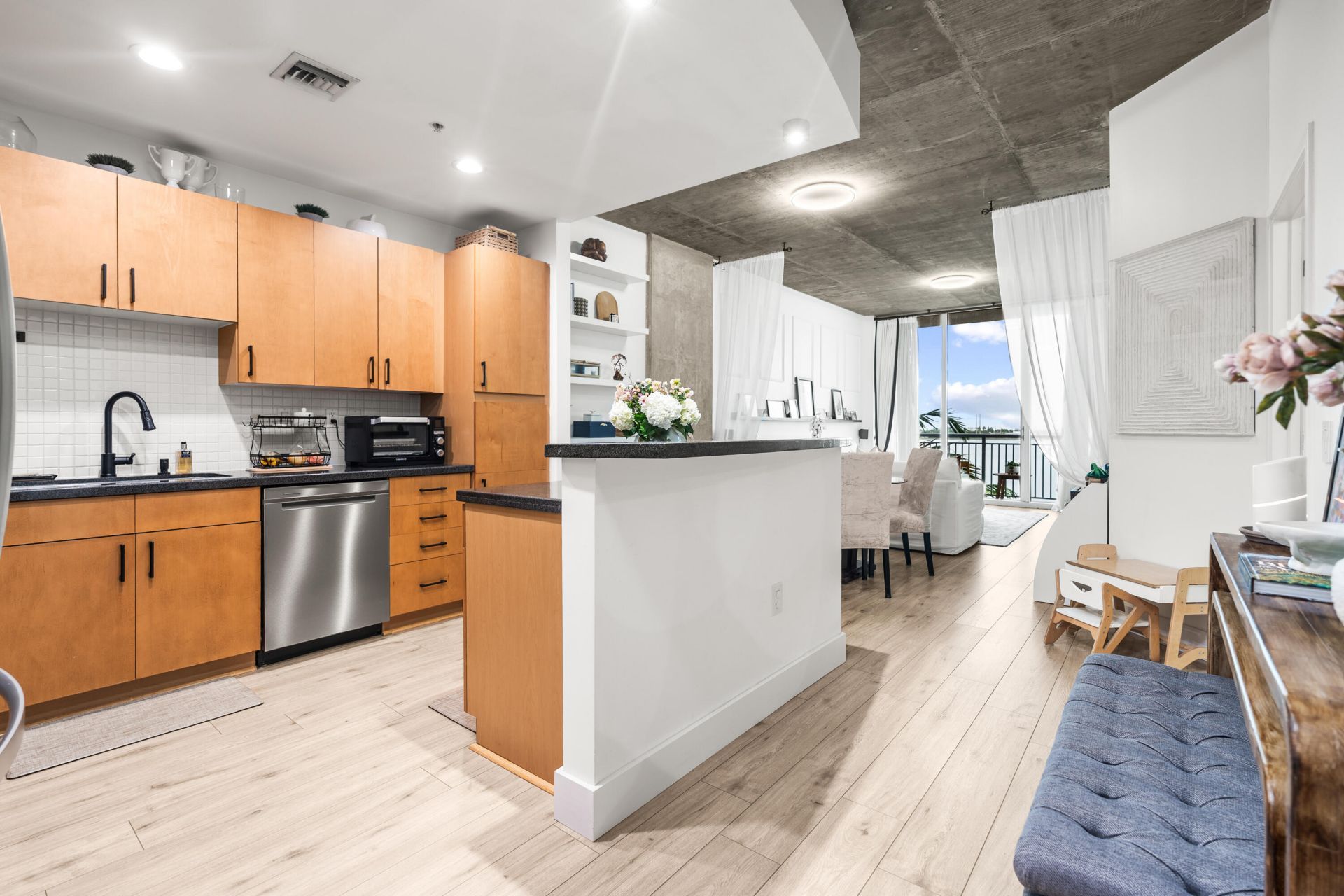 300 S Australian Avenue, Unit 425, West Palm Beach, FL 33401 Photo