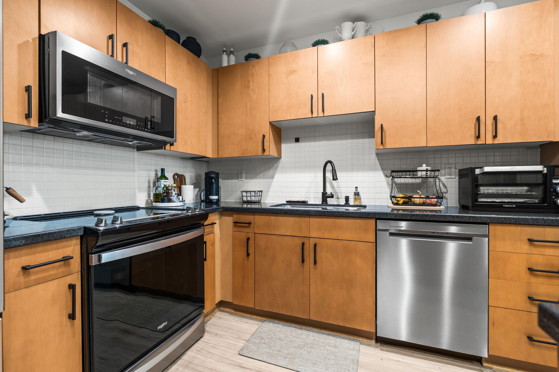 300 S Australian Avenue, Unit 425, West Palm Beach, FL 33401 Photo