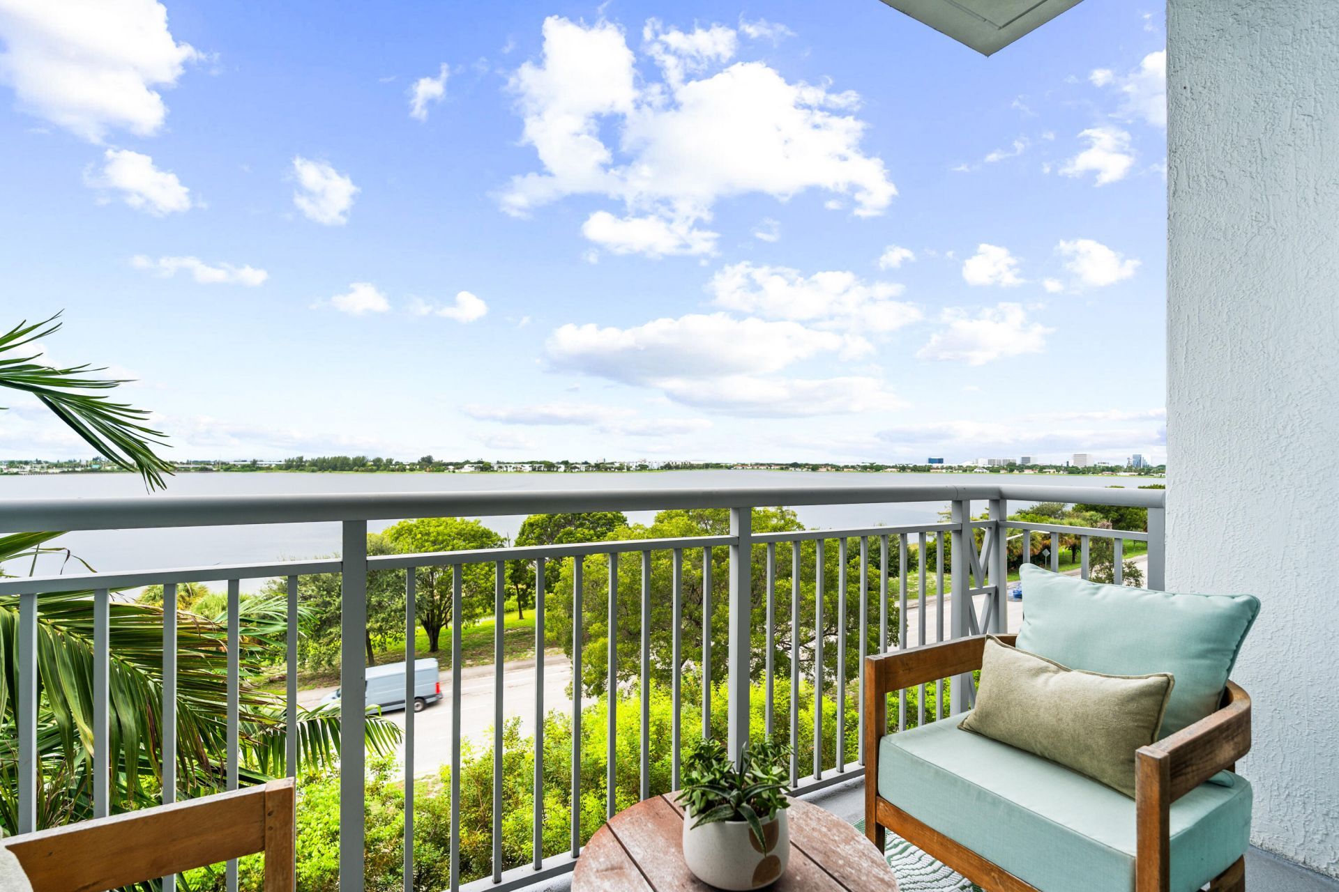300 S Australian Avenue, Unit 425, West Palm Beach, FL 33401 Photo
