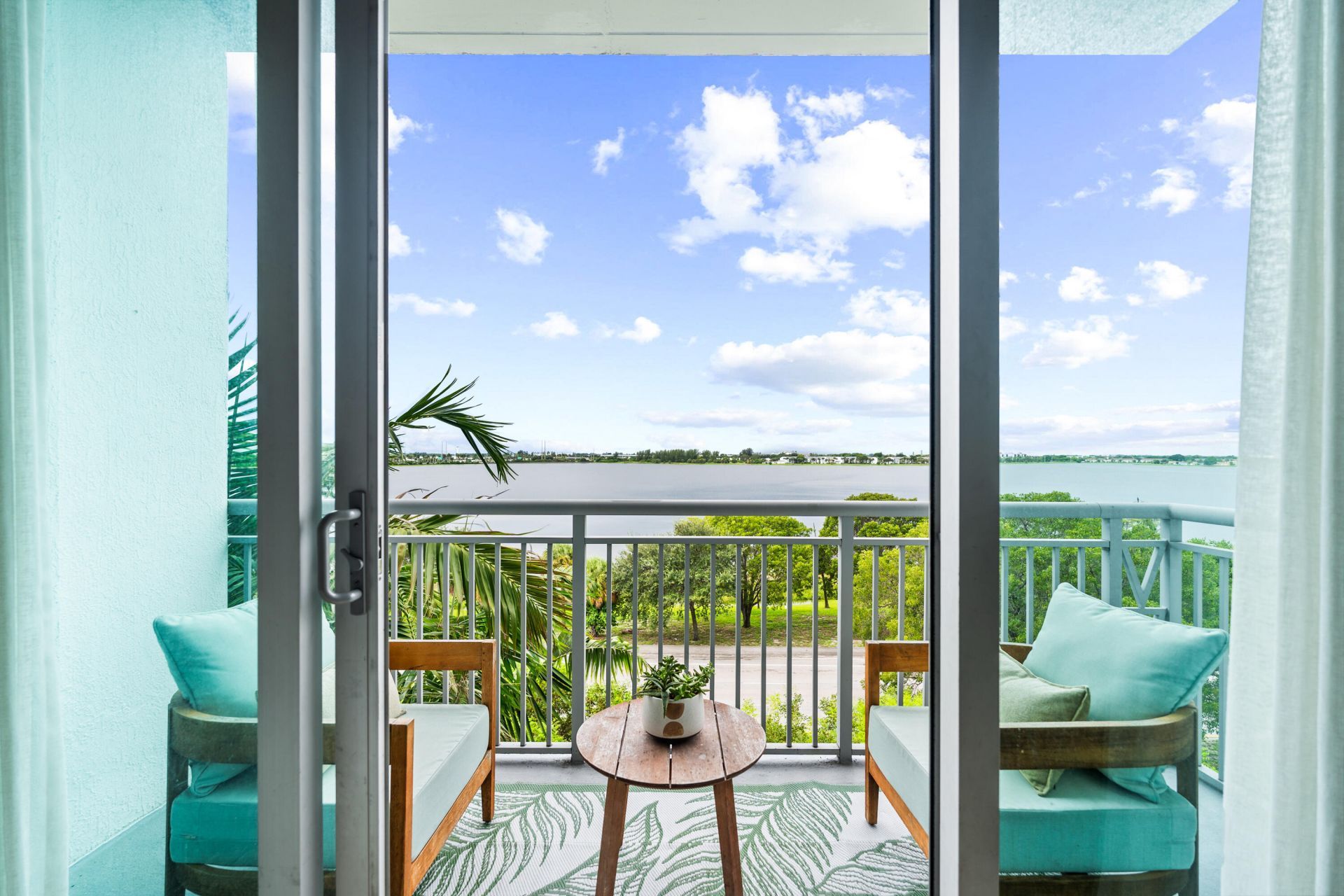 300 S Australian Avenue, Unit 425, West Palm Beach, FL 33401 Photo