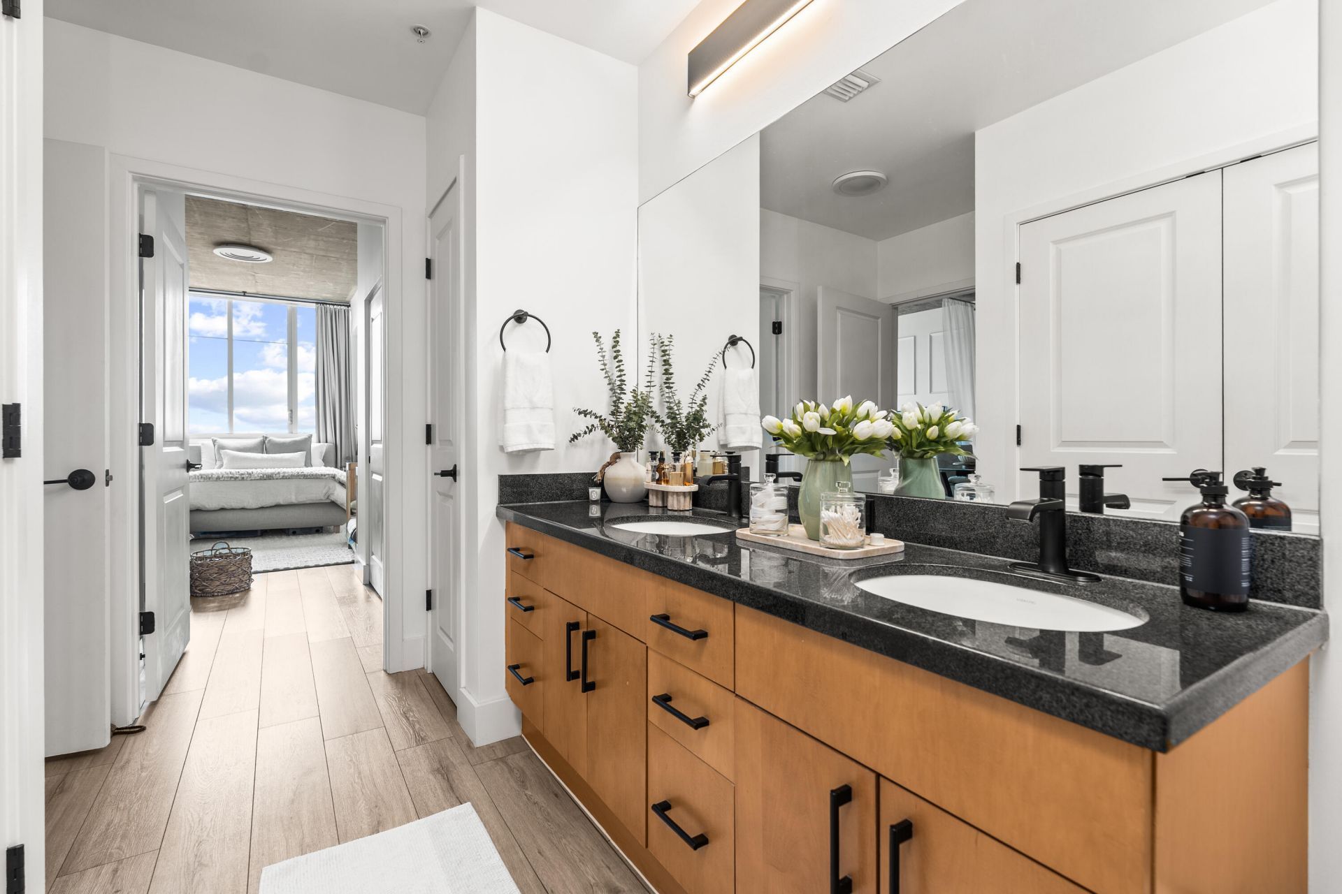 300 S Australian Avenue, Unit 425, West Palm Beach, FL 33401 Photo