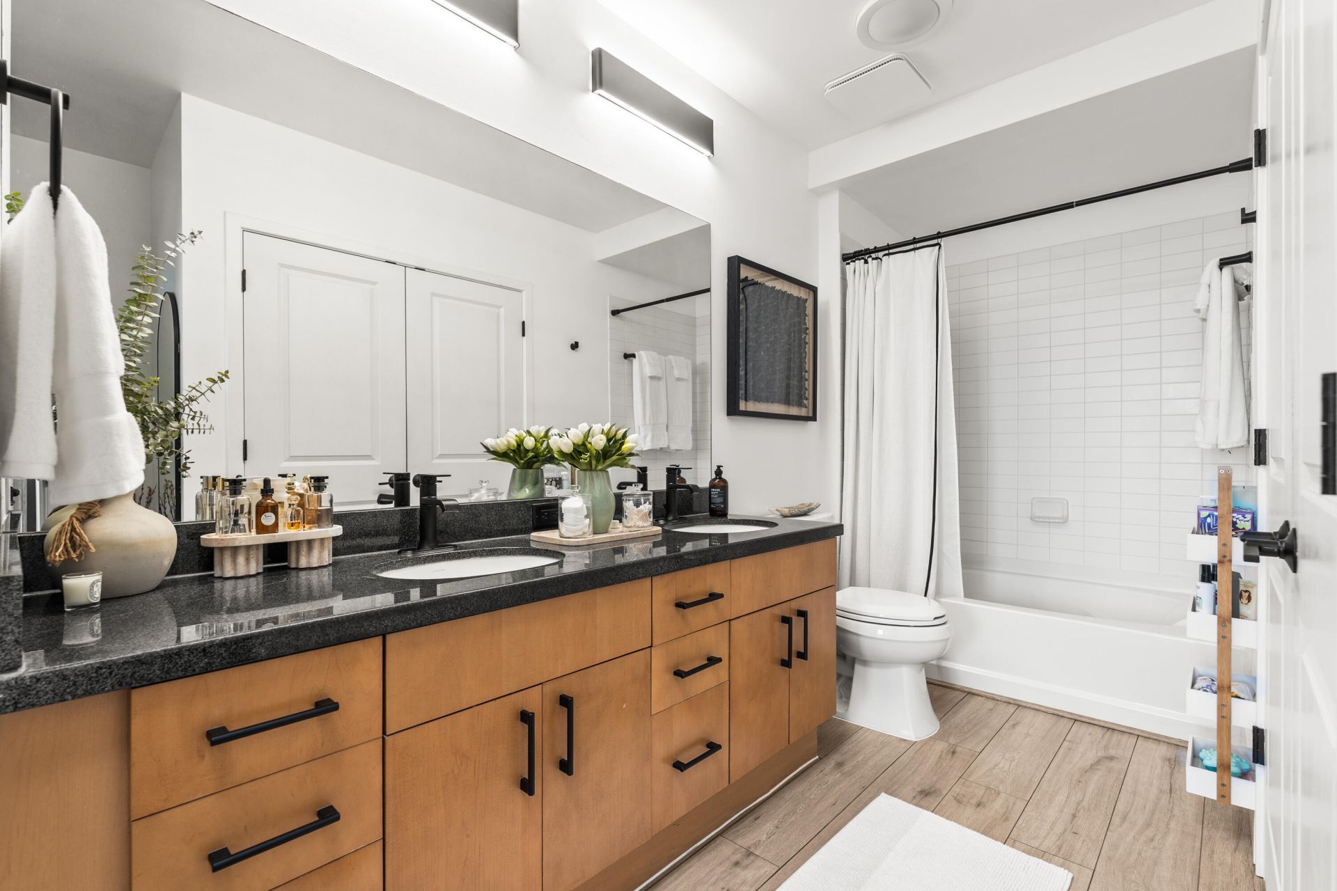 300 S Australian Avenue, Unit 425, West Palm Beach, FL 33401 Photo