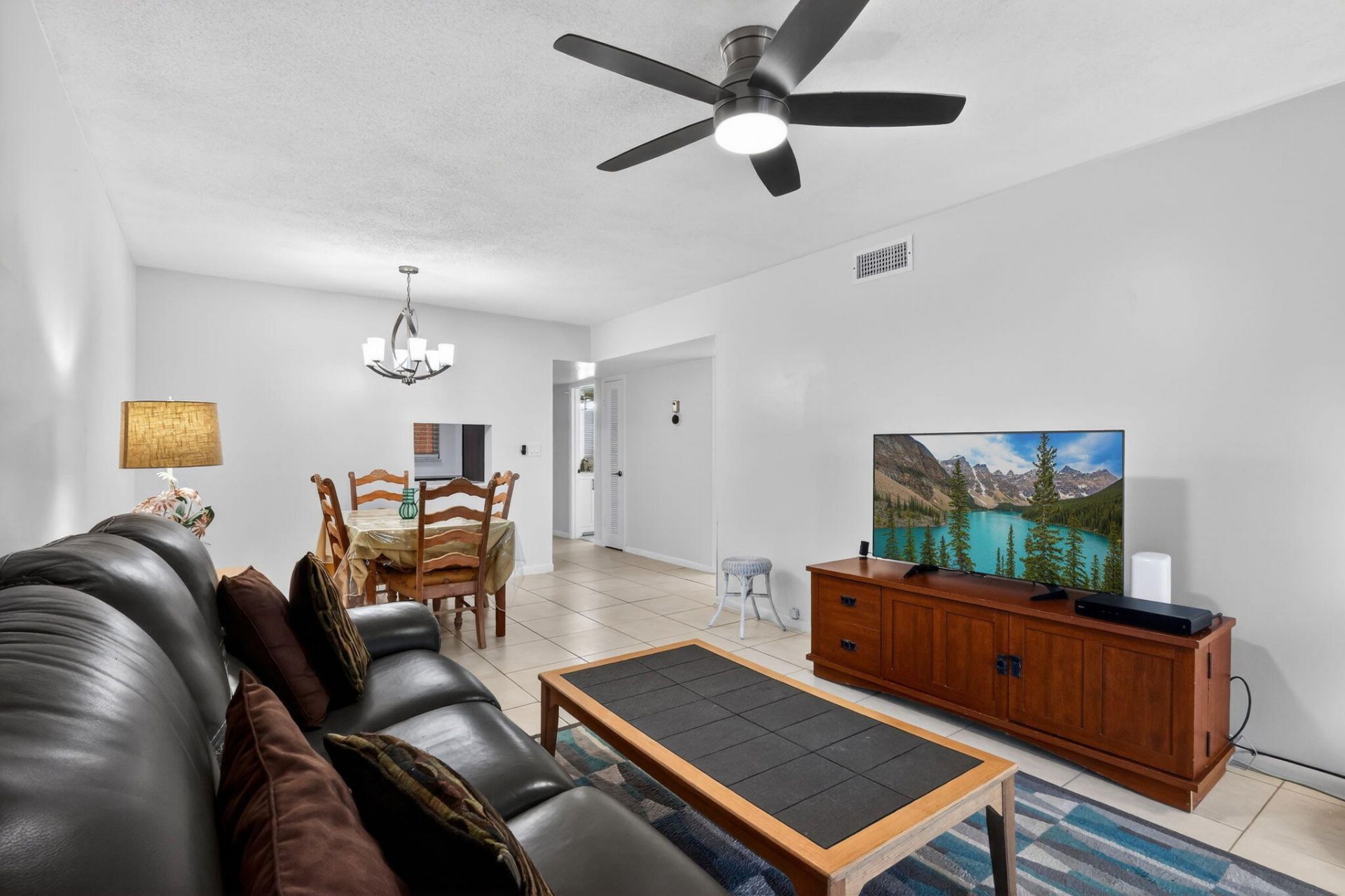 2615 NE 1st Court, Unit 201, Boynton Beach, FL 33435 Photo