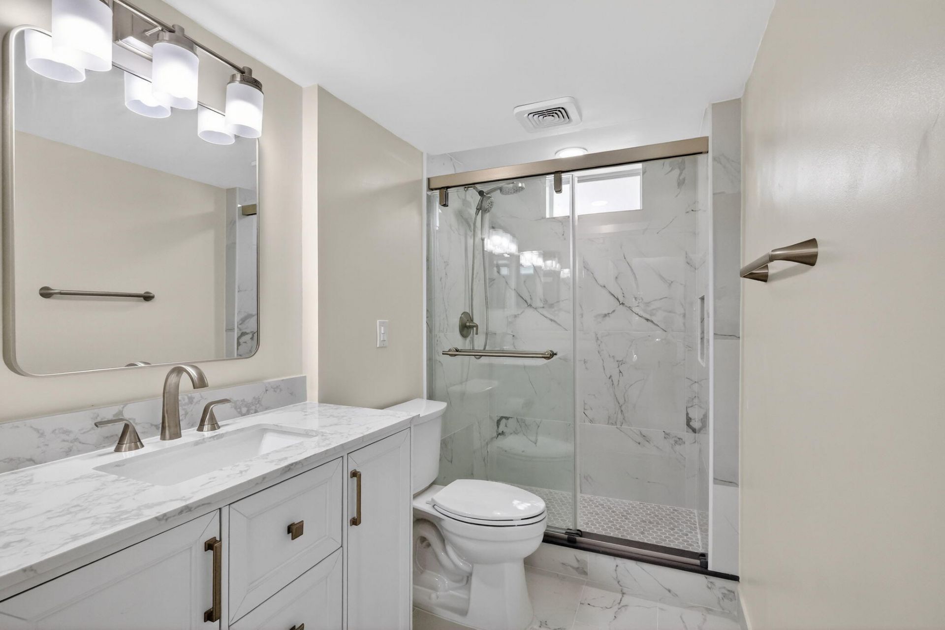 2615 NE 1st Court, Unit 201, Boynton Beach, FL 33435 Photo