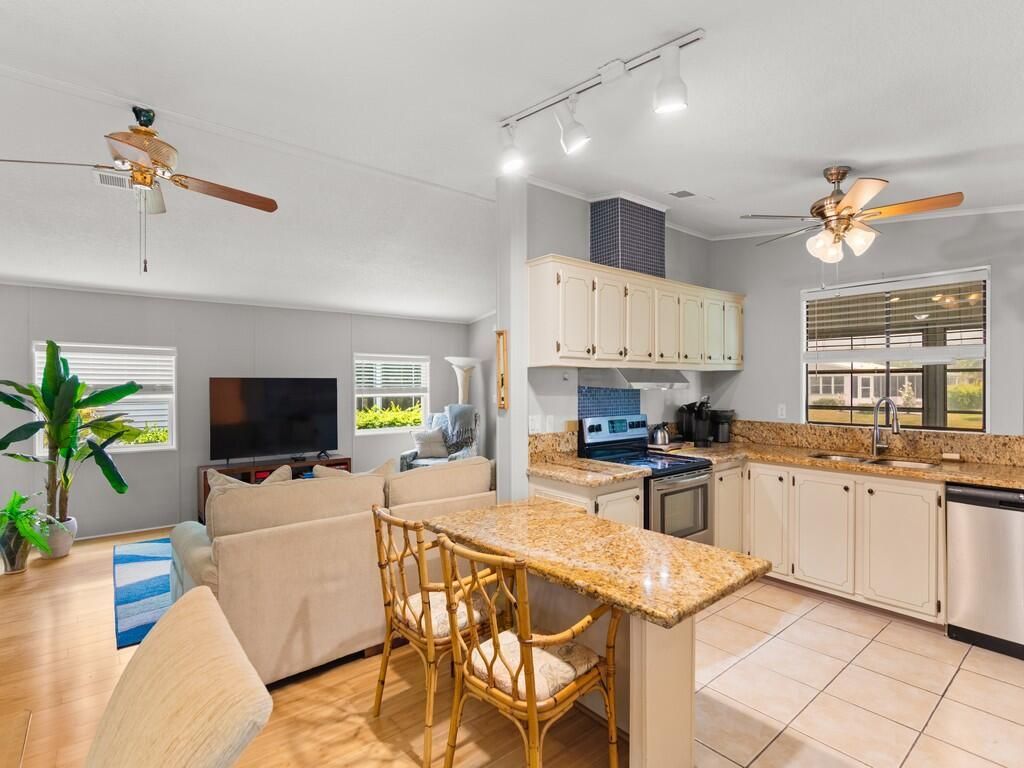 8471 Schefflera Court, Port Saint Lucie, FL 34952 Photo