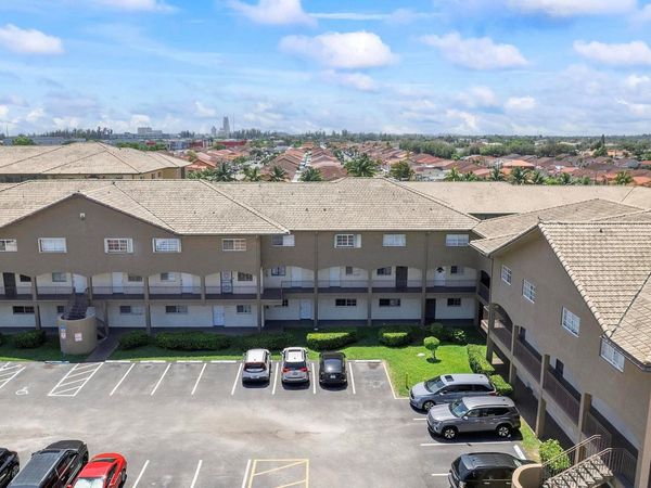 8851 NW 119th Street, Unit 5105, Hialeah, FL 33018