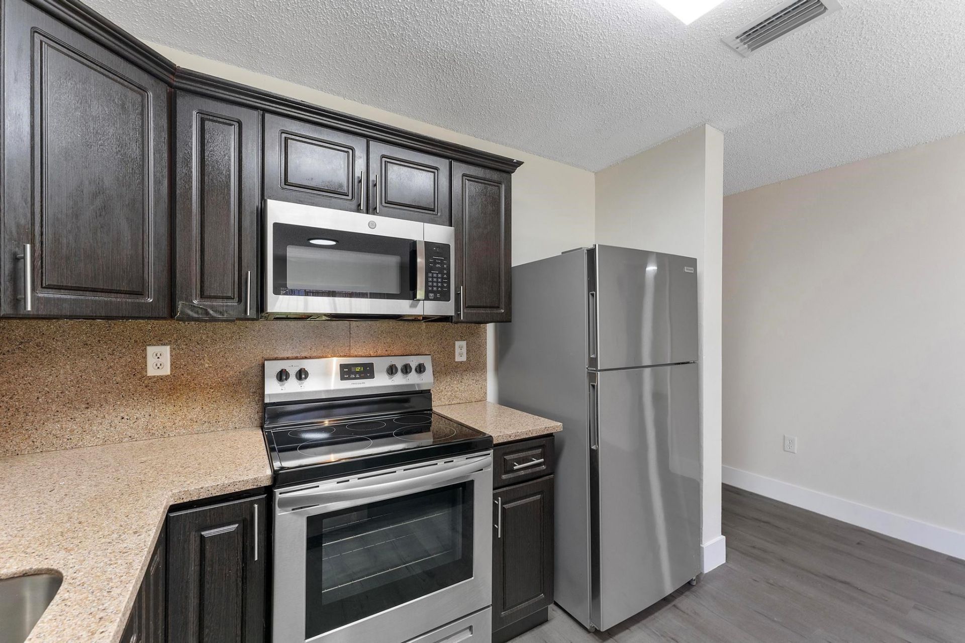 8851 NW 119th Street, Unit 5105, Hialeah, FL 33018 Photo