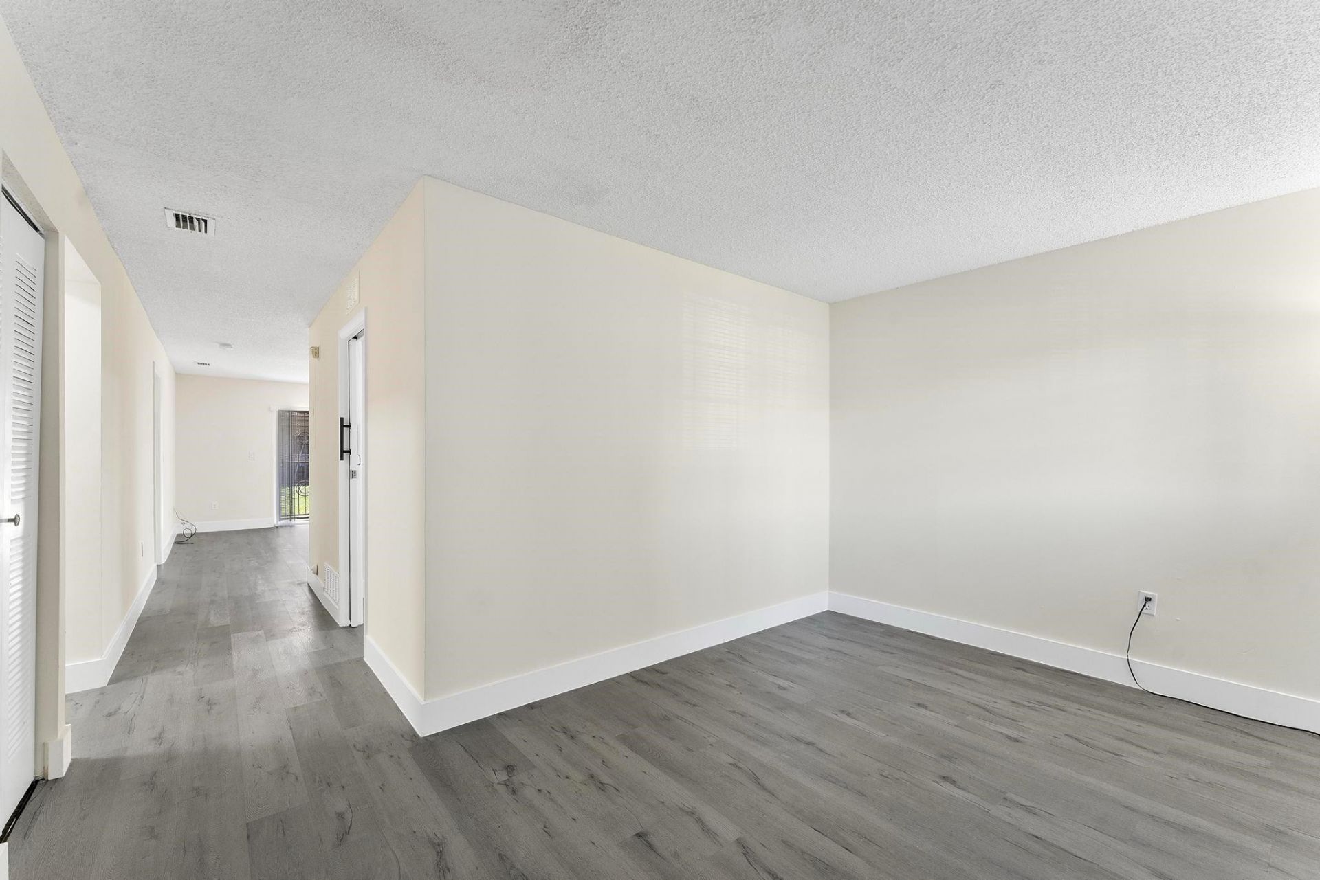 8851 NW 119th Street, Unit 5105, Hialeah, FL 33018 Photo