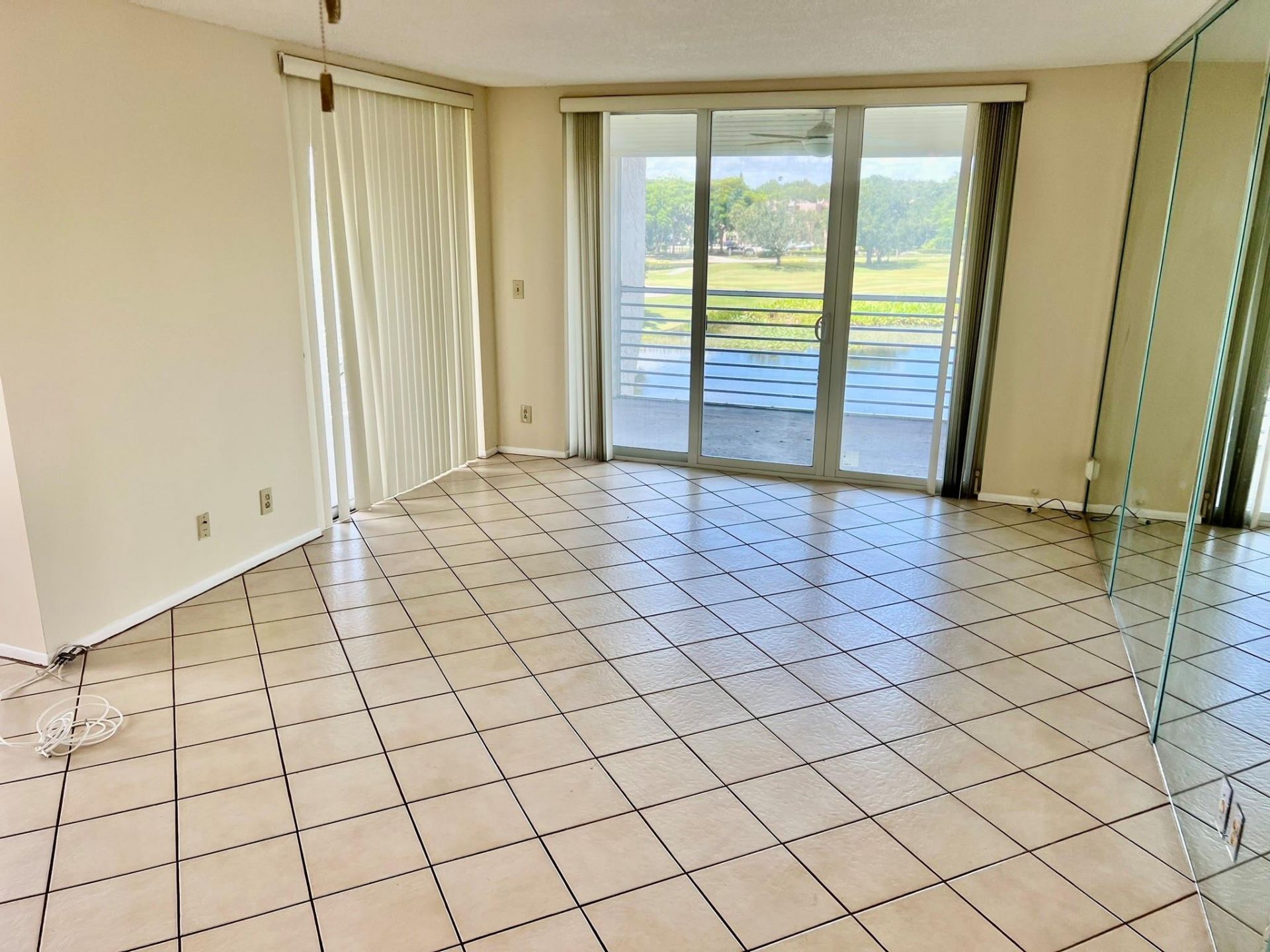 9450 Poinciana Place, Unit 416, Davie, FL 33324 Photo