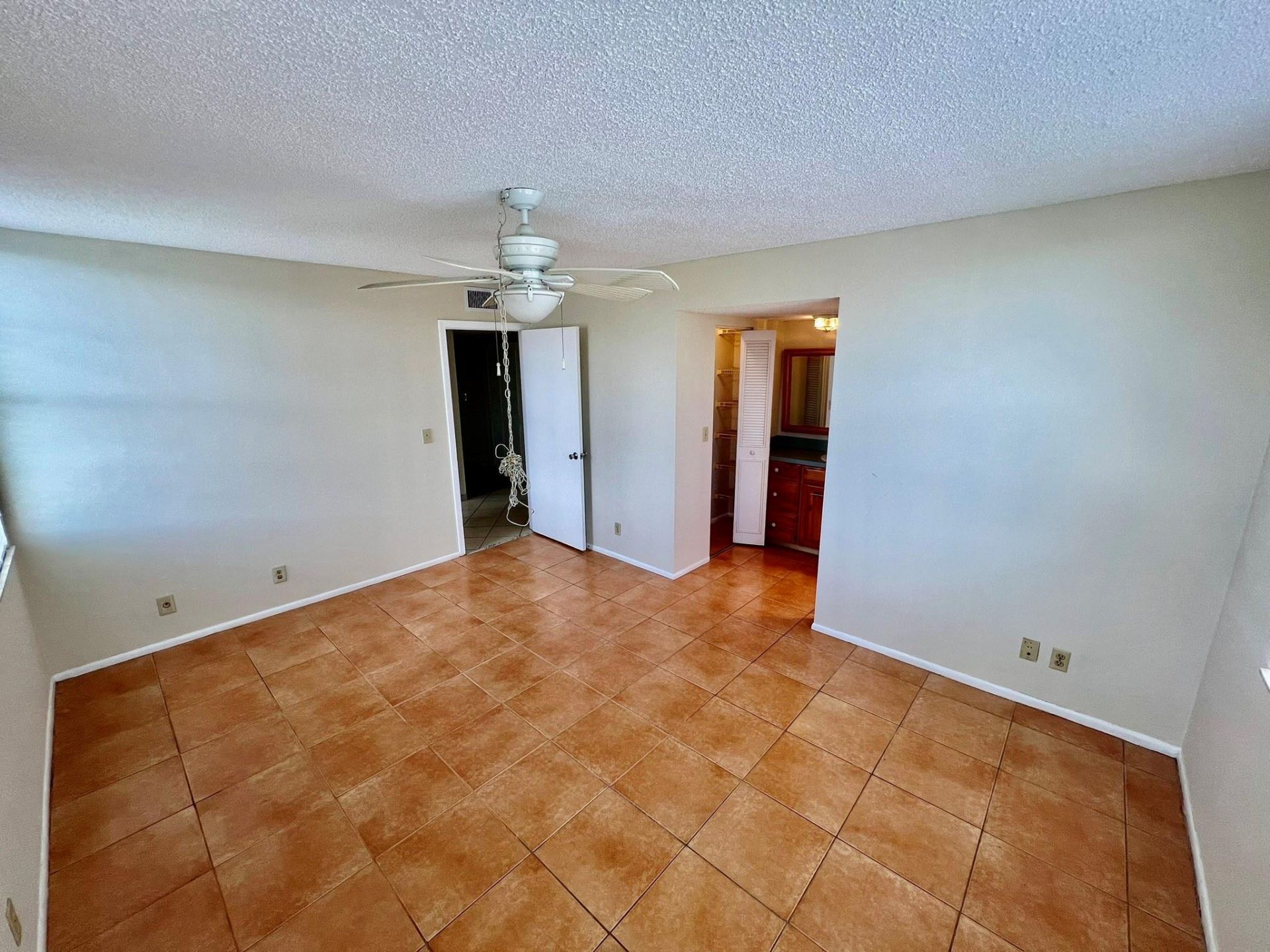 9450 Poinciana Place, Unit 416, Davie, FL 33324 Photo