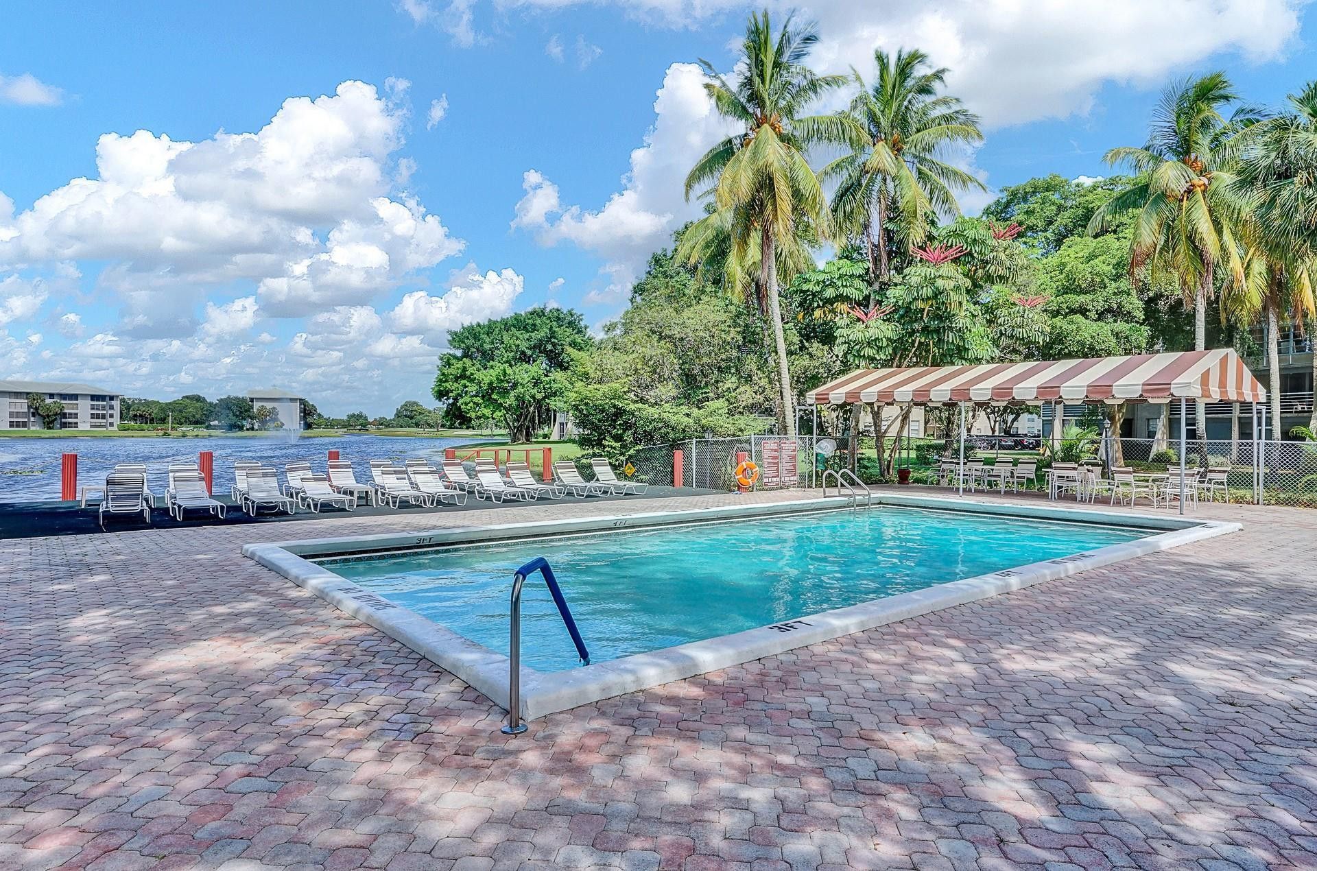 9450 Poinciana Place, Unit 416, Davie, FL 33324 Photo