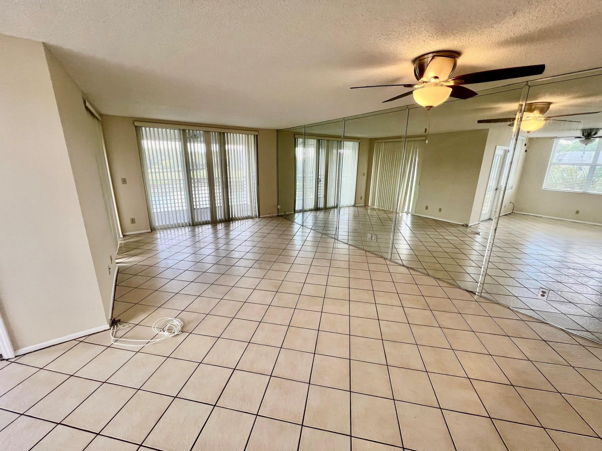 9450 Poinciana Place, Unit 416, Davie, FL 33324 Photo