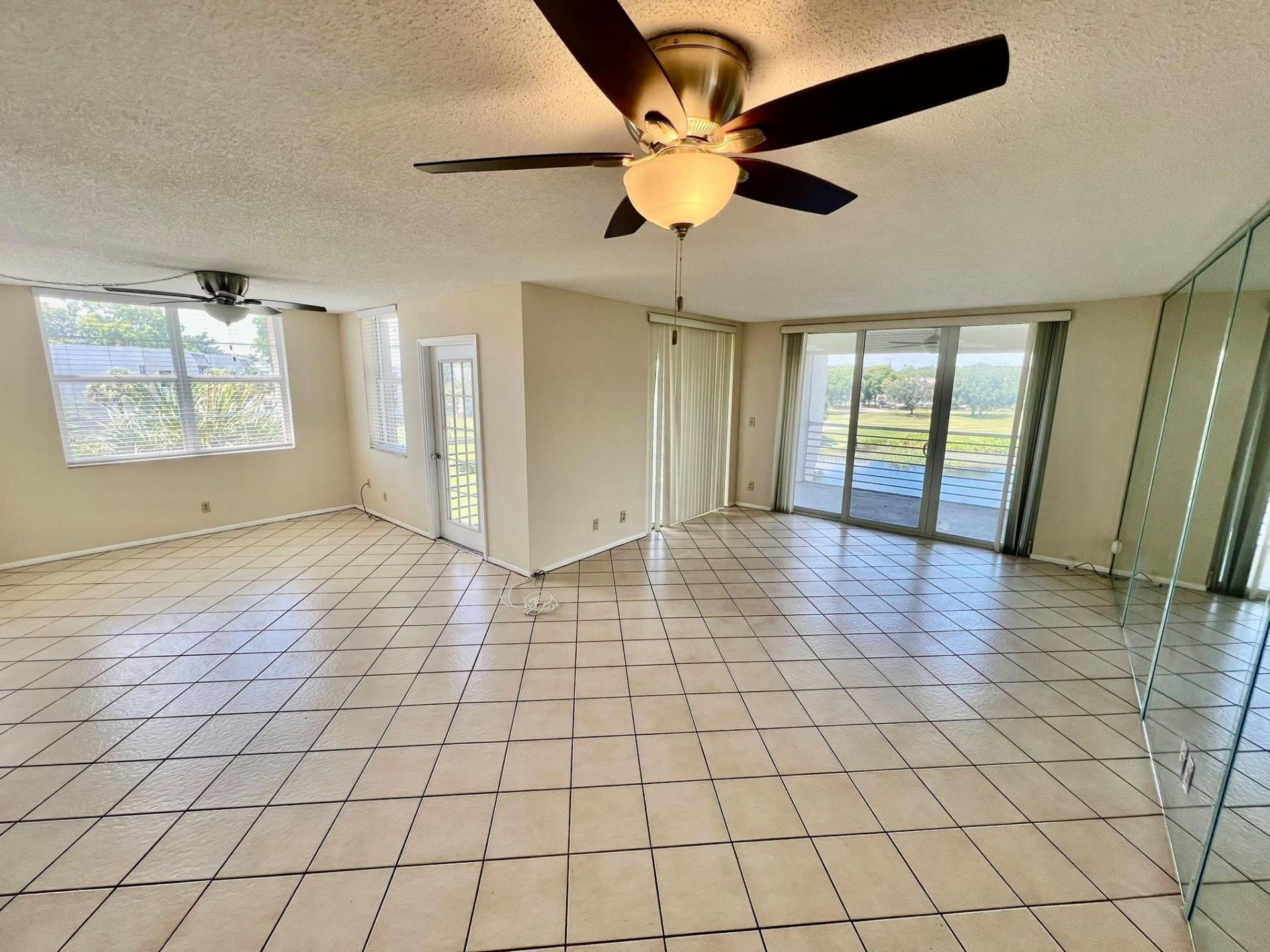 9450 Poinciana Place, Unit 416, Davie, FL 33324 Photo
