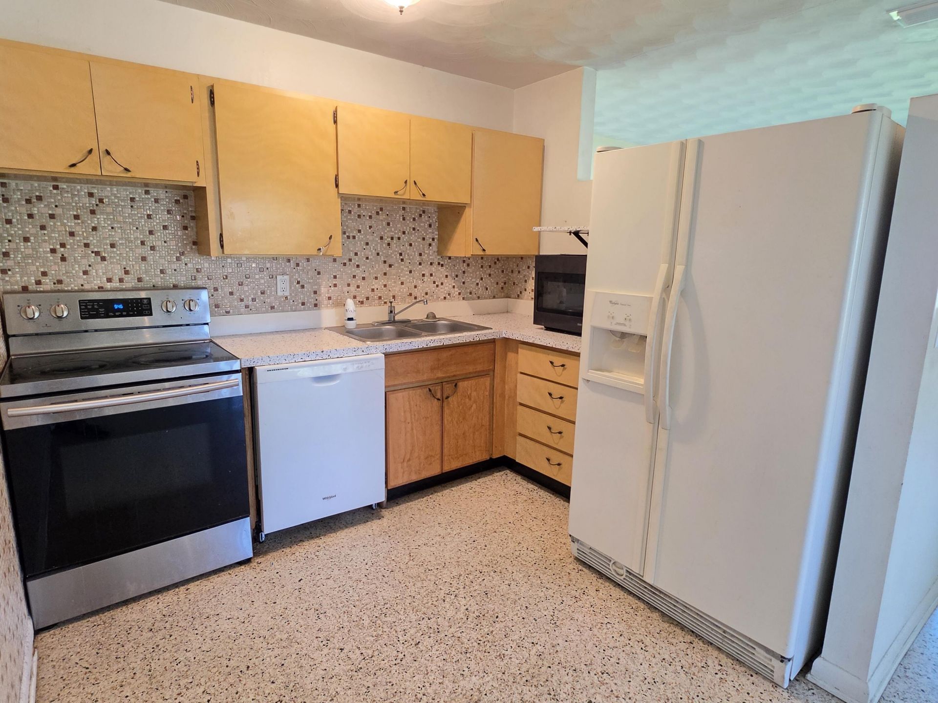 4651 SE Chatham Avenue, Stuart, FL 34997 Photo