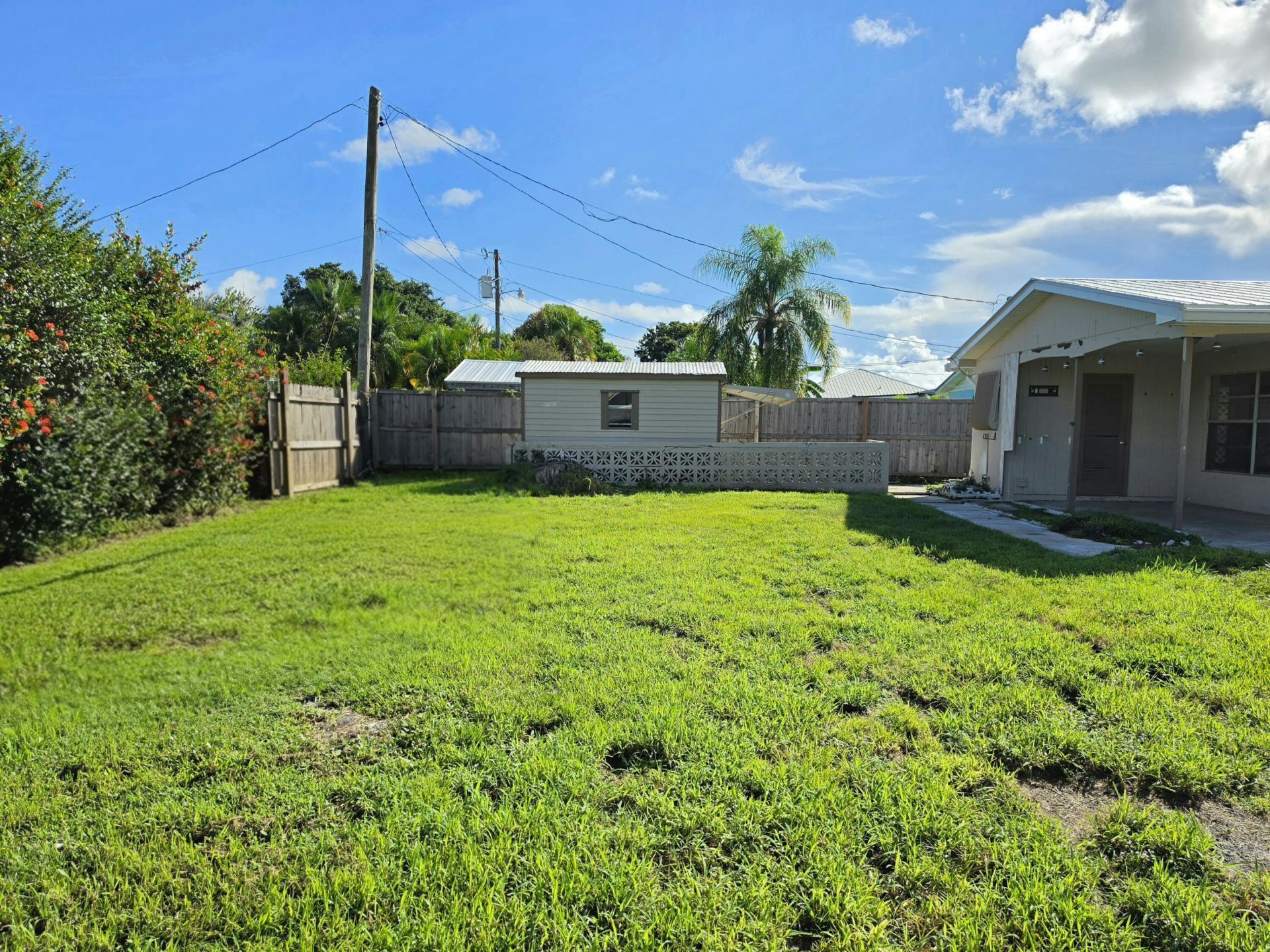 4651 SE Chatham Avenue, Stuart, FL 34997 Photo