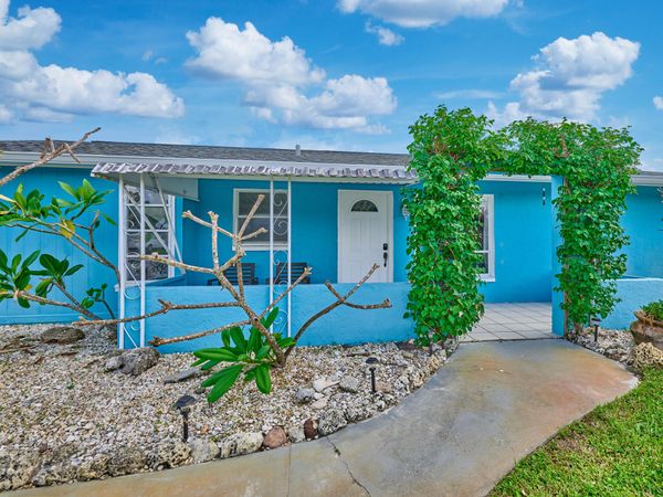 1341 SE MOHAVE Street, Port St. Lucie, FL 34952