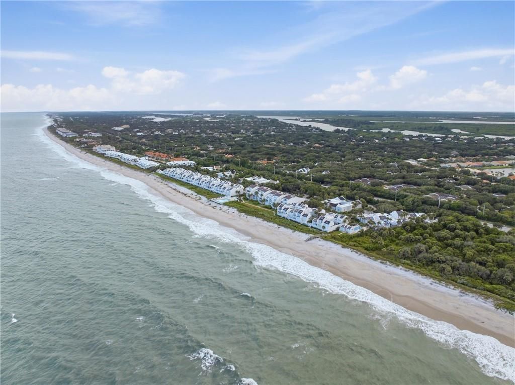 8421 Sabal Palm Court, Unit 8421, Indian River Shores, FL 32963 Photo