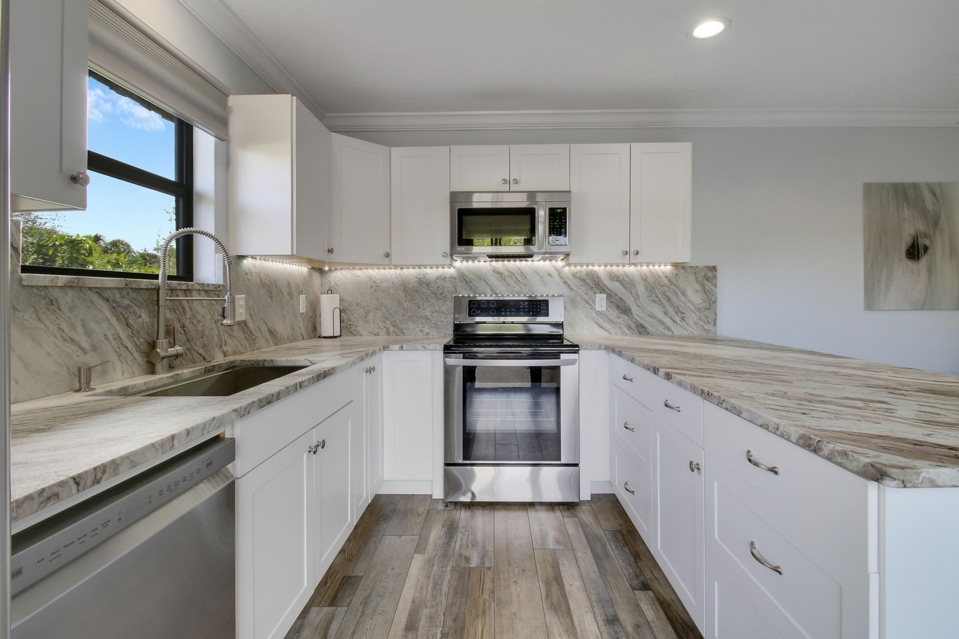 110 N Delaware Boulevard, Unit 8B, Jupiter, FL 33458 Photo