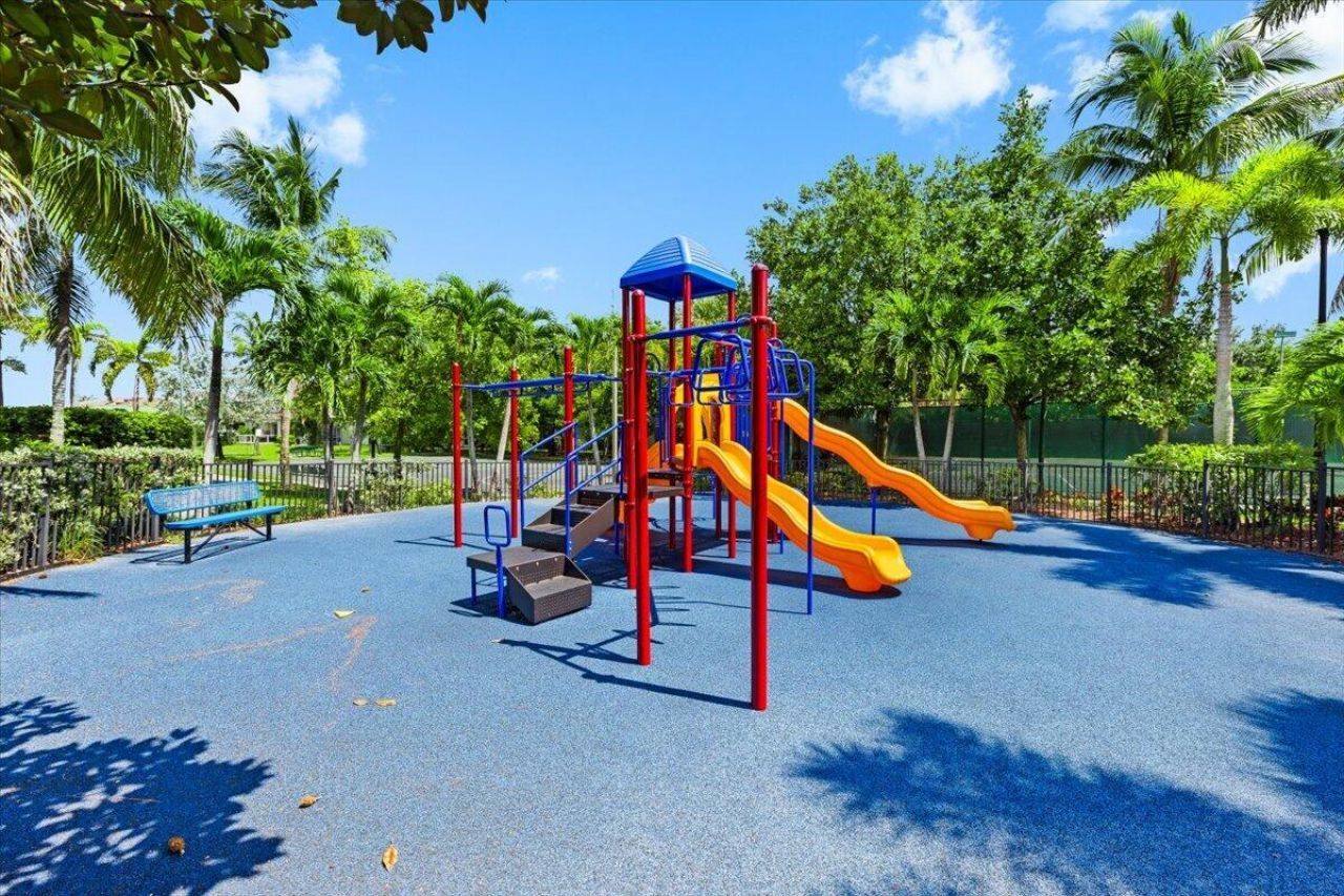 3175 Laurel Ridge Circle, Riviera Beach, FL 33404 Photo