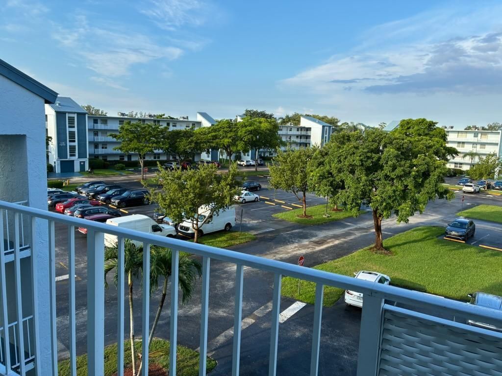 7624 NW 18th Street, Unit 407, Margate, FL 33063 Photo