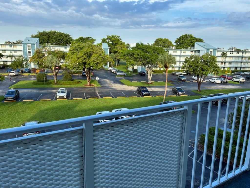 7624 NW 18th Street, Unit 407, Margate, FL 33063 Photo