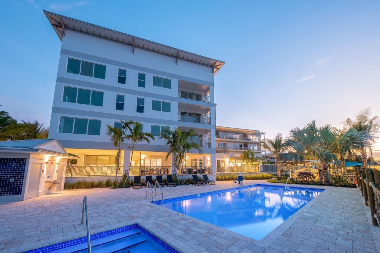 41 SW Seminole Street, Unit 410, Stuart, FL 34994 Photo