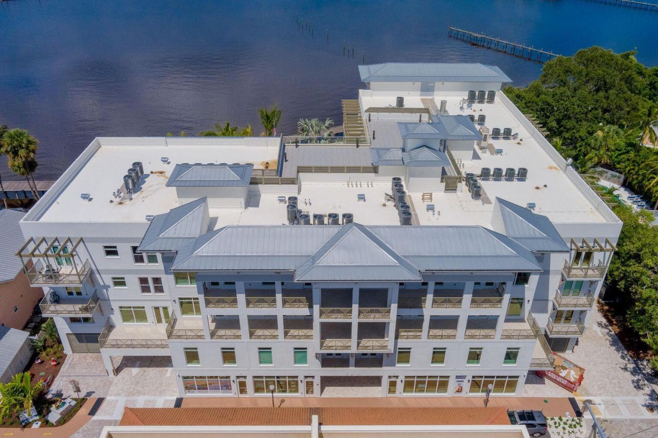 41 SW Seminole Street, Unit 410, Stuart, FL 34994 Photo