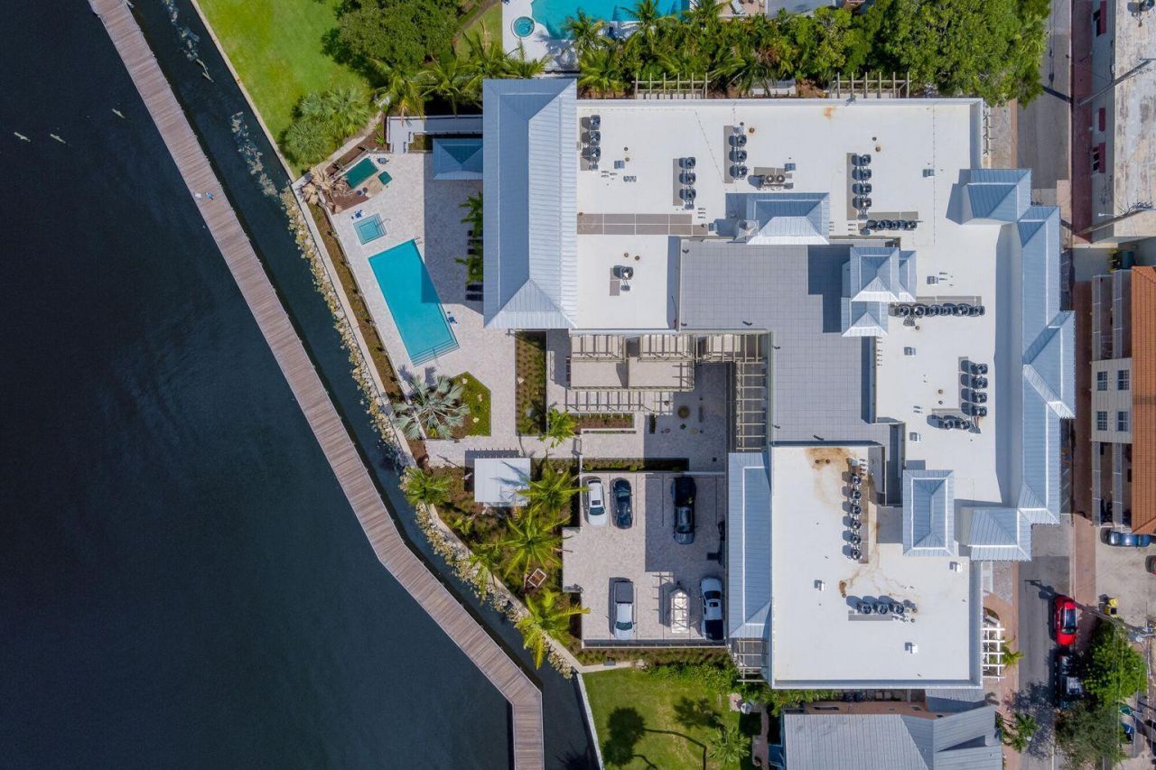 41 SW Seminole Street, Unit 410, Stuart, FL 34994 Photo
