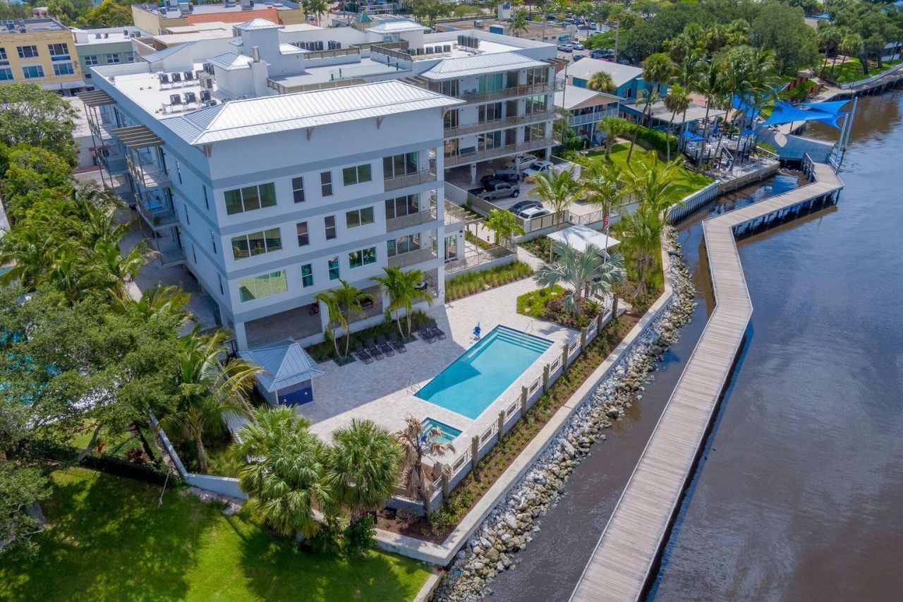 41 SW Seminole Street, Unit 410, Stuart, FL 34994 Photo