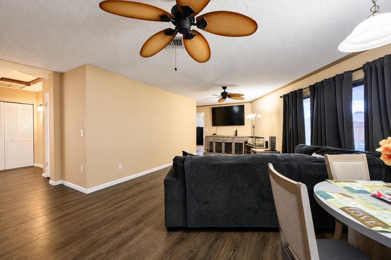 1525 SE Holiday Road, Port Saint Lucie, FL 34952 Photo