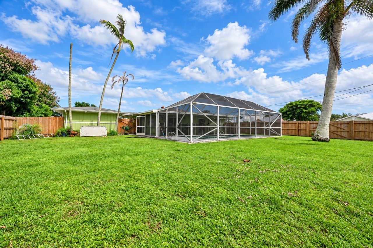 1525 SE Holiday Road, Port Saint Lucie, FL 34952 Photo