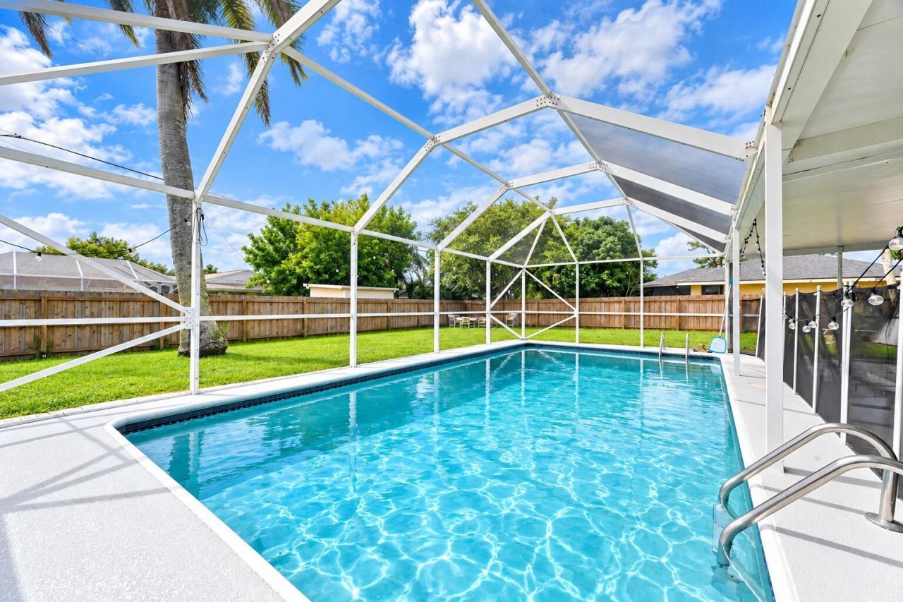 1525 SE Holiday Road, Port Saint Lucie, FL 34952 Photo