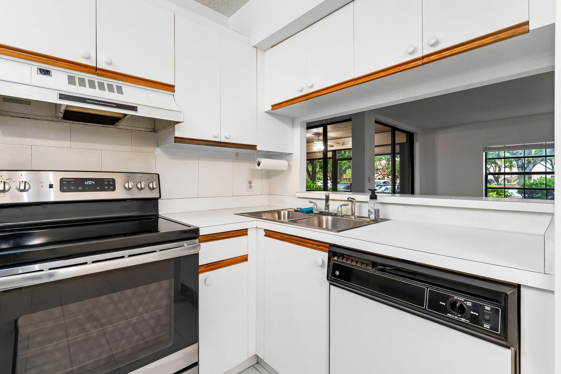 10661 NW 14th Street Nw, Unit 235, Plantation, FL 33322 Photo