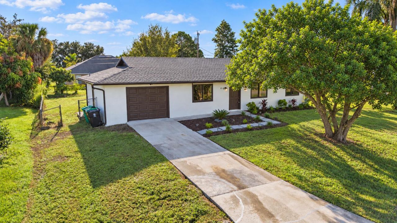 661 SW Cynthia Street, Port Saint Lucie, FL 34983 Photo