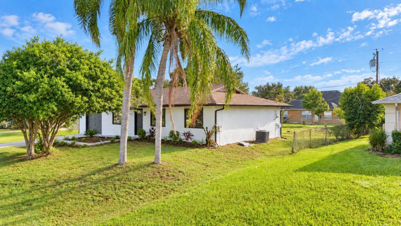 661 SW Cynthia Street, Port Saint Lucie, FL 34983 Photo