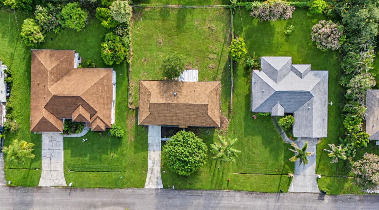 661 SW Cynthia Street, Port Saint Lucie, FL 34983 Photo