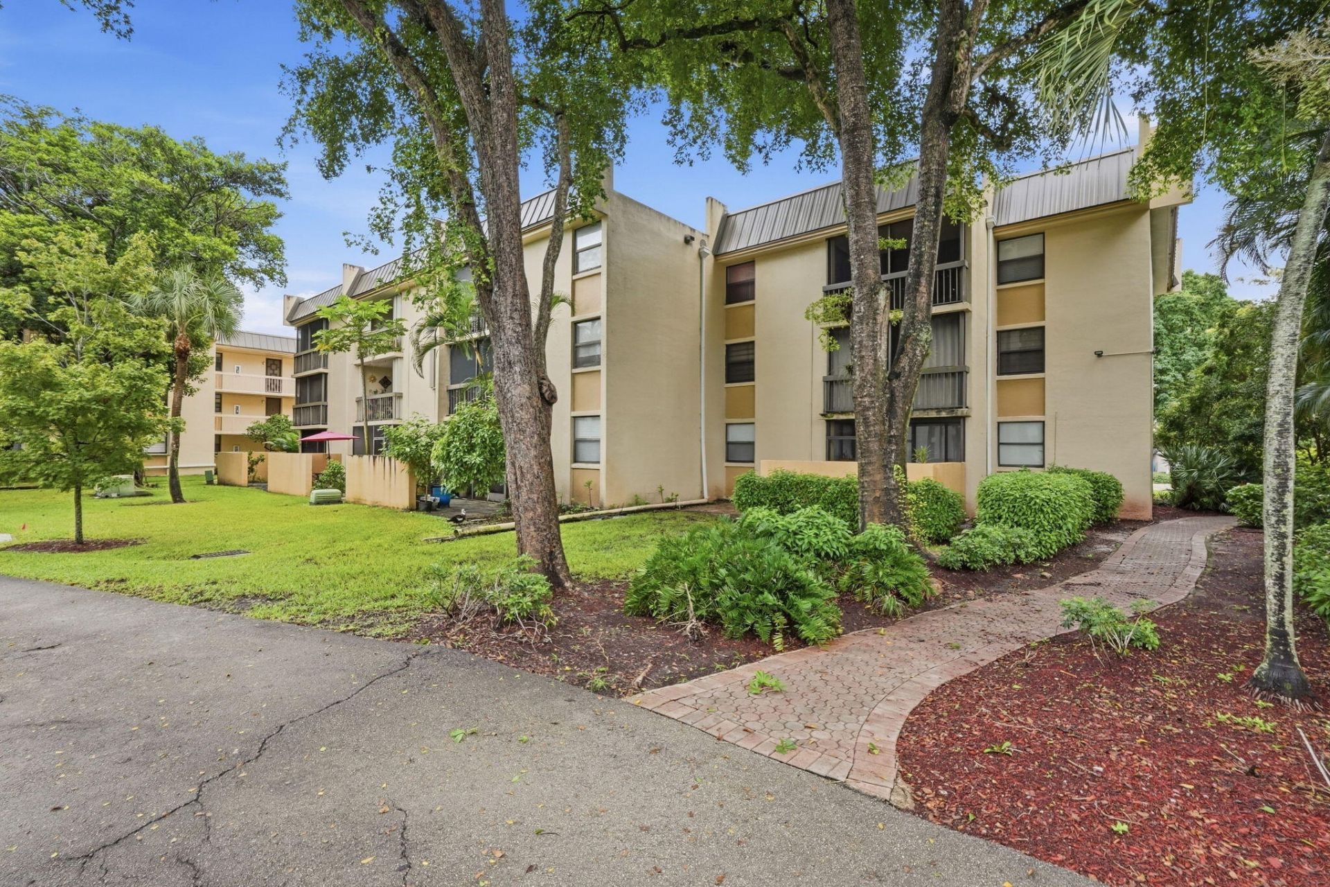 8425 Forest Hills Drive, Unit 205, Coral Springs, FL 33065 Photo