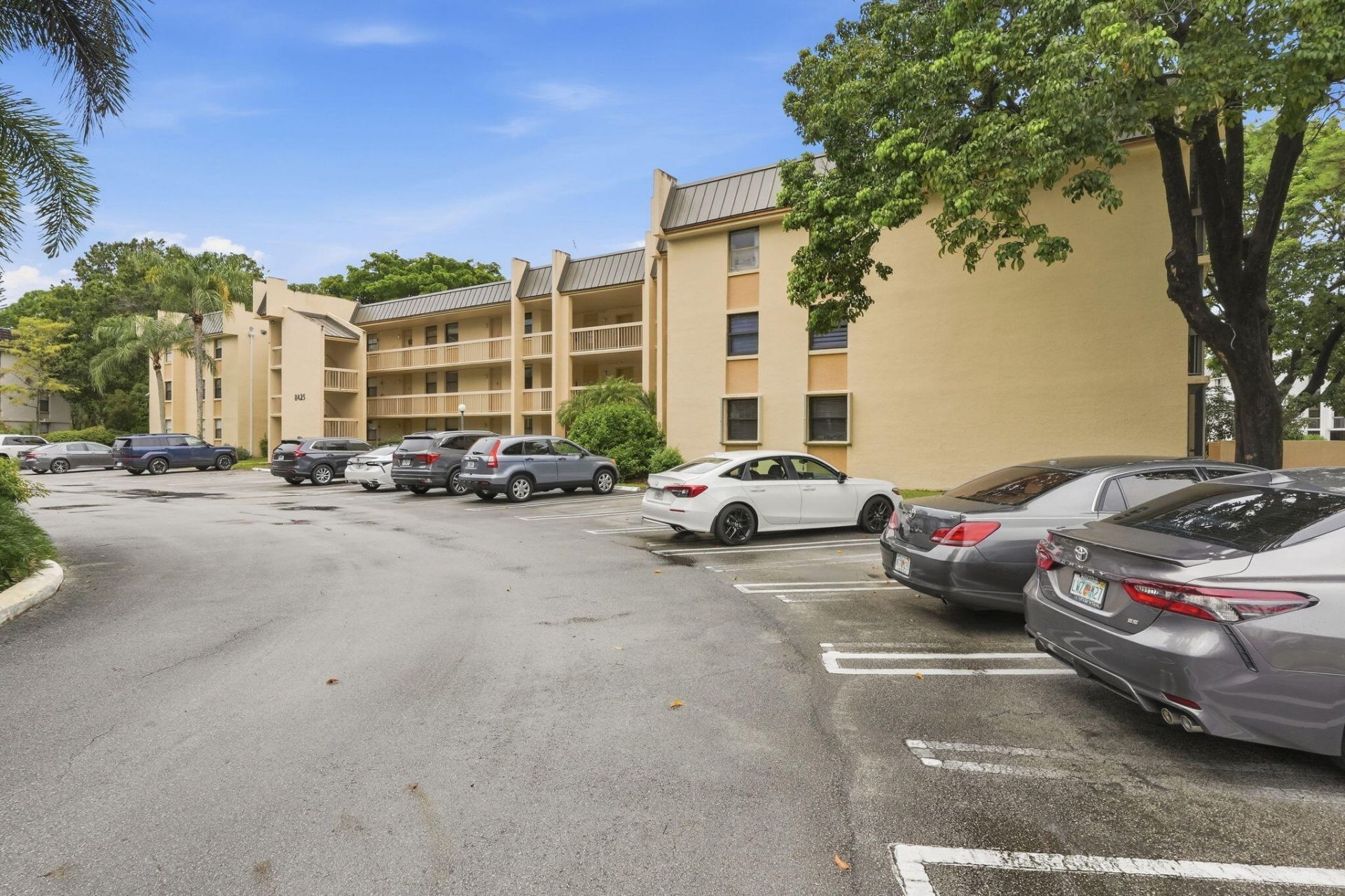 8425 Forest Hills Drive, Unit 205, Coral Springs, FL 33065 Photo