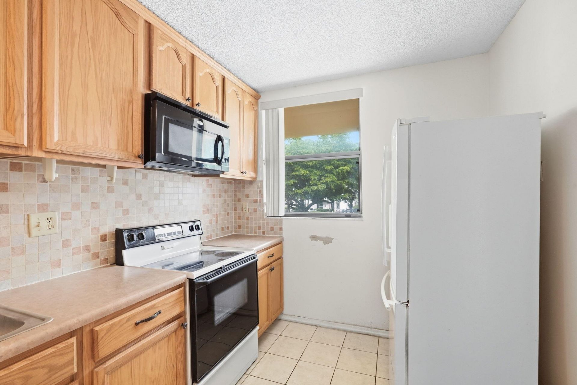 8425 Forest Hills Drive, Unit 205, Coral Springs, FL 33065 Photo