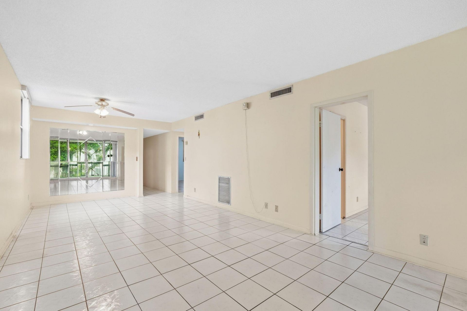 8425 Forest Hills Drive, Unit 205, Coral Springs, FL 33065 Photo
