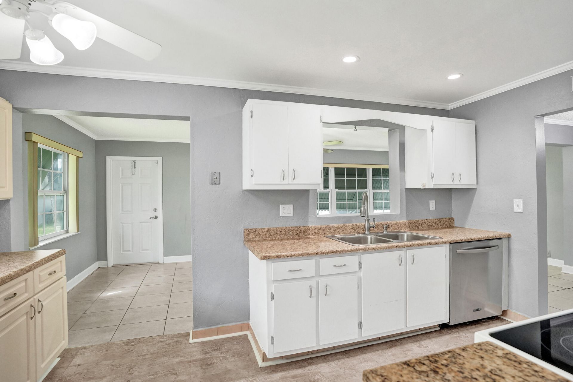 1013 SW 15th Street, Boynton Beach, FL 33426 Photo