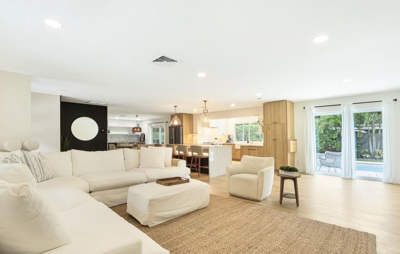 354 Country Club Drive, Tequesta, FL 33469 Photo