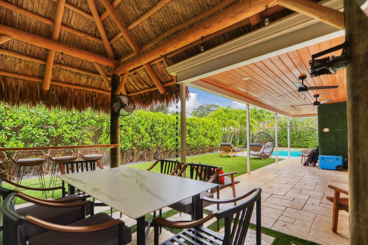 354 Country Club Drive, Tequesta, FL 33469 Photo