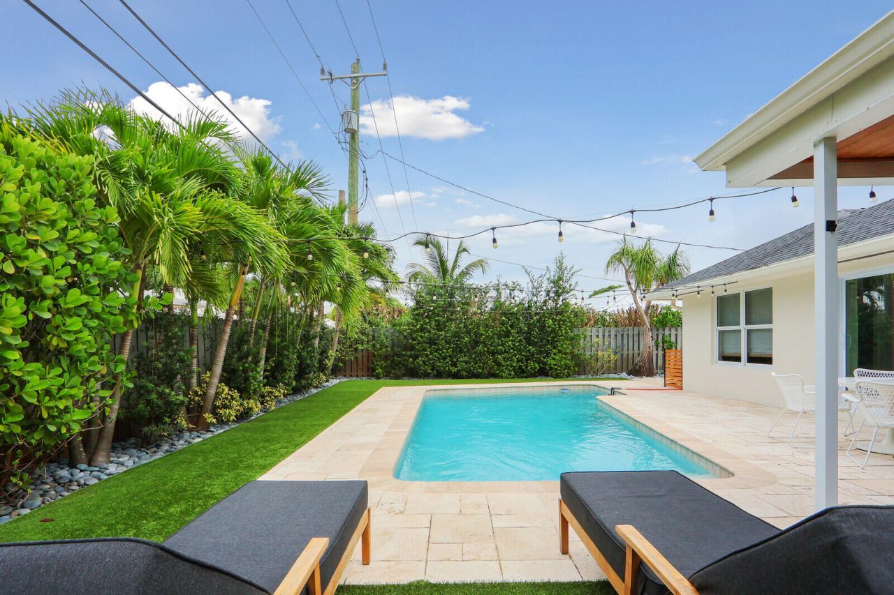 354 Country Club Drive, Tequesta, FL 33469 Photo