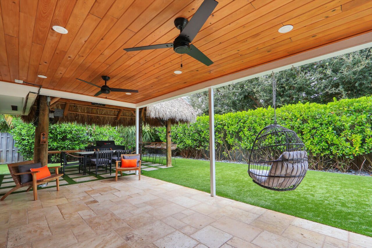 354 Country Club Drive, Tequesta, FL 33469 Photo