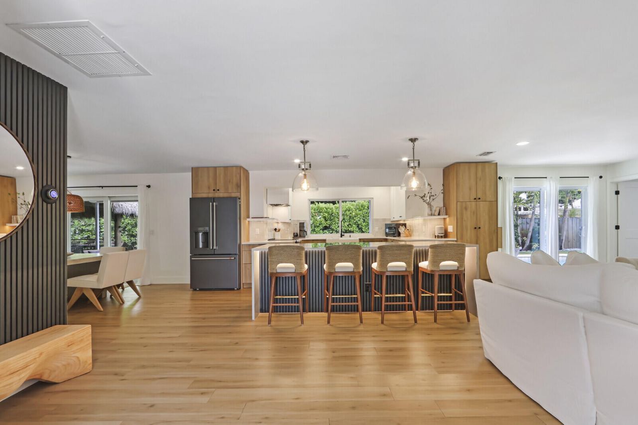 354 Country Club Drive, Tequesta, FL 33469 Photo