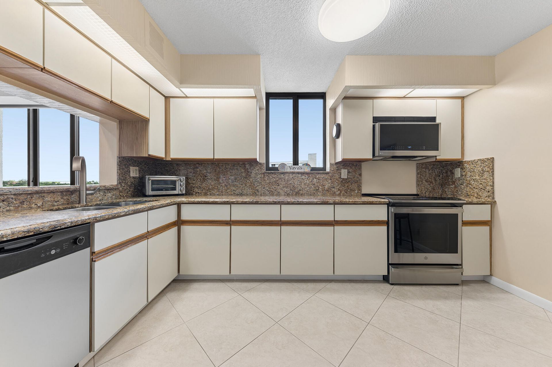 3420 S Ocean Boulevard, Unit 8T, Highland Beach, FL 33487 Photo