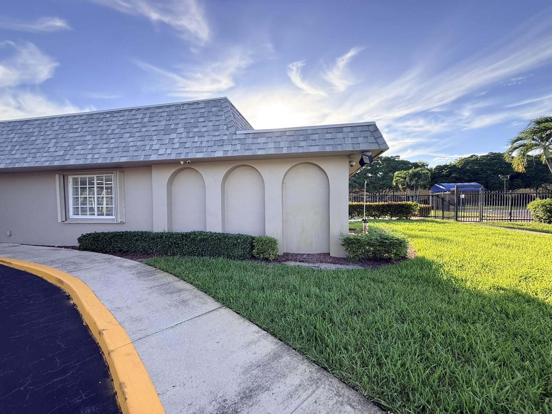 8201 NW 103rd Avenue, Tamarac, FL 33321 Photo