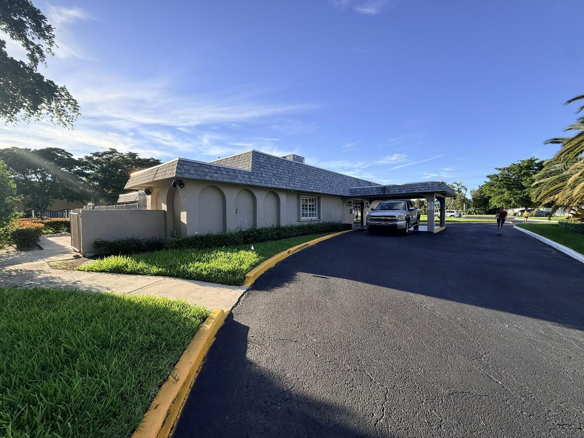 8201 NW 103rd Avenue, Tamarac, FL 33321 Photo
