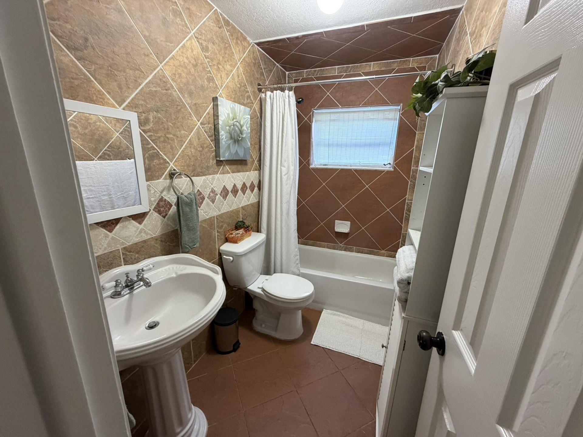 8201 NW 103rd Avenue, Tamarac, FL 33321 Photo